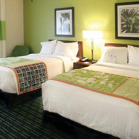 Fairfield Inn & Suites Hilton Head Island Блафтон Номер фото