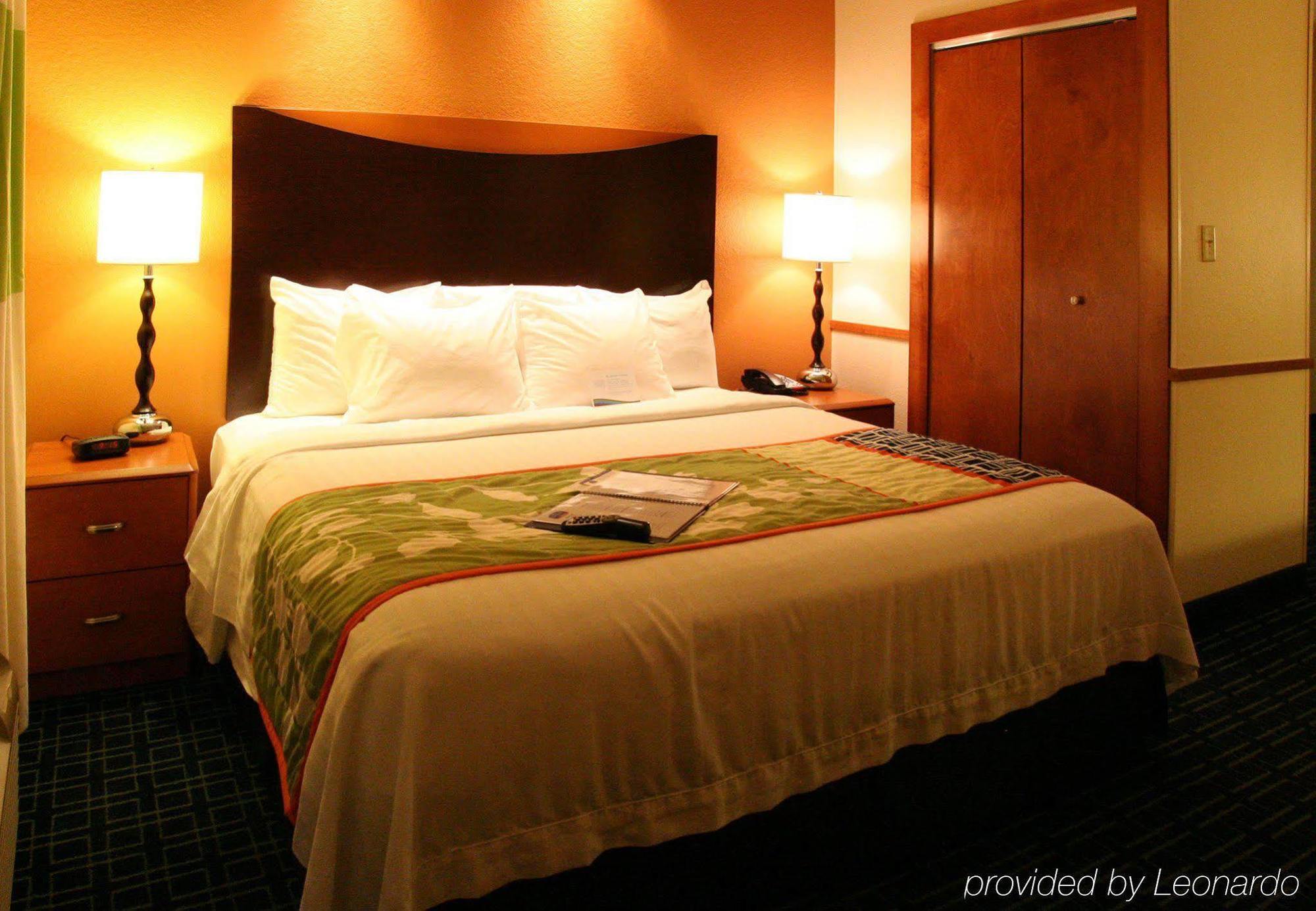 Fairfield Inn & Suites Hilton Head Island Блафтон Номер фото